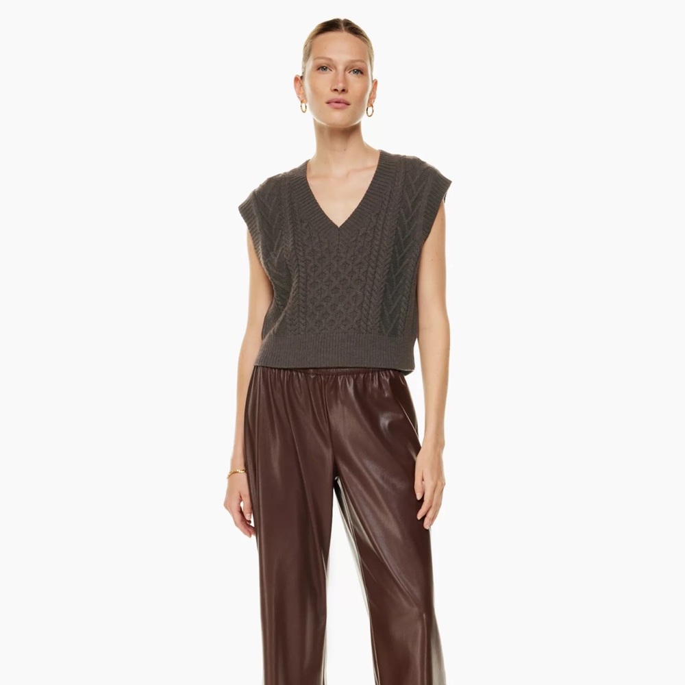 Aritzia Babaton knit vest